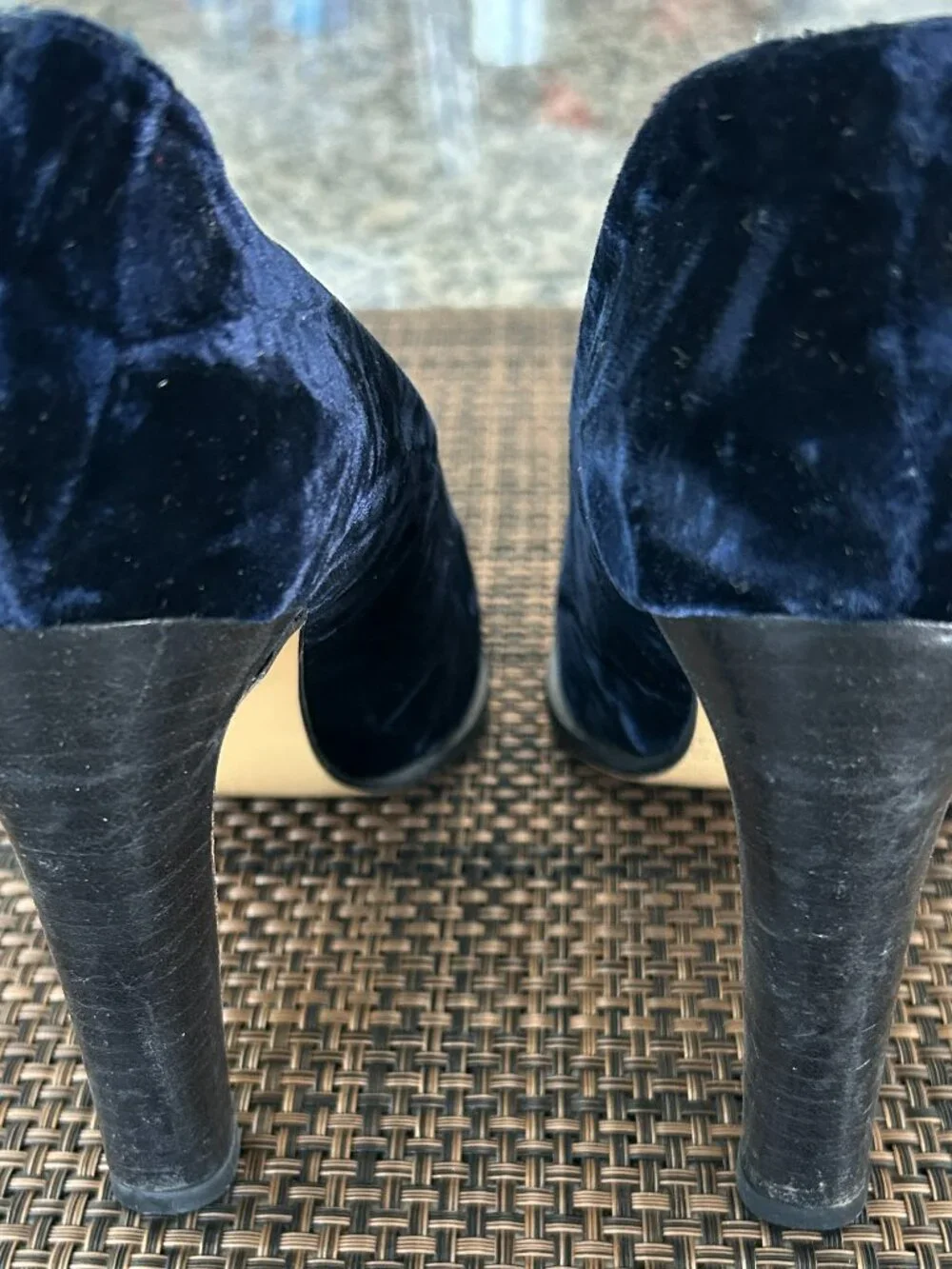 Navy Blue Velvet Pointed Toe Heels | Women's Size 8 | EXCELLENT CONDITION